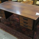 439 1166 WRITING DESK